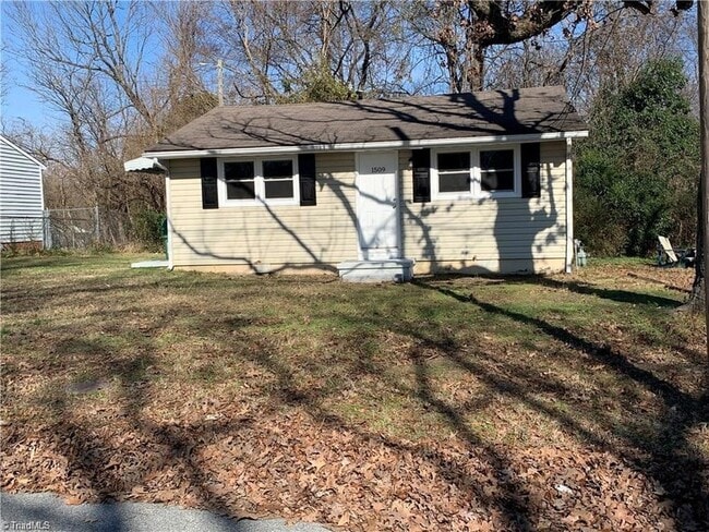 Building Photo - 1509 E Commerce Ave