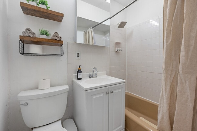 Photo - 309 W 28th St Unit SI ID1390073P