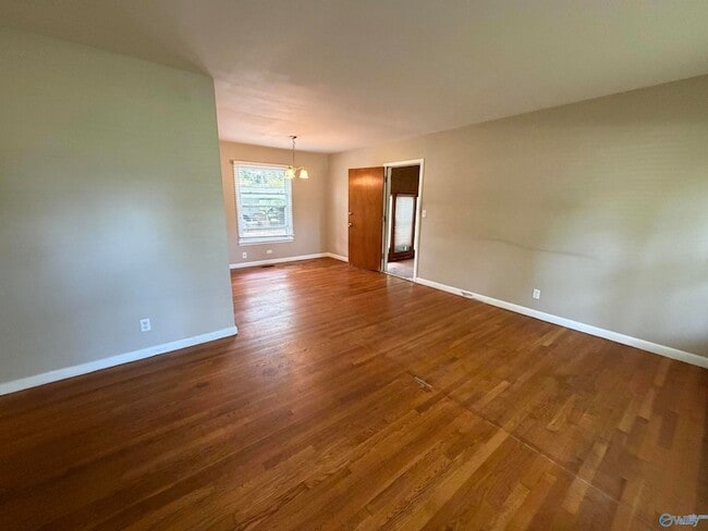 Photo - 2116 Gilbreath Rd NW