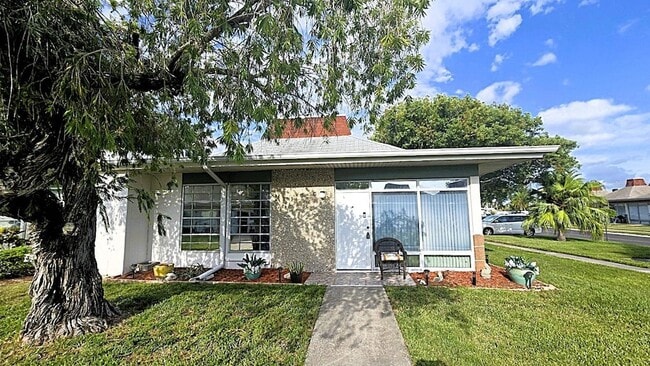 Photo - 4373 Tahitian Gardens Cir Unit A