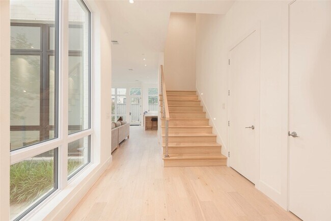 Photo - 610 N Oak Cliff Blvd Unit 103