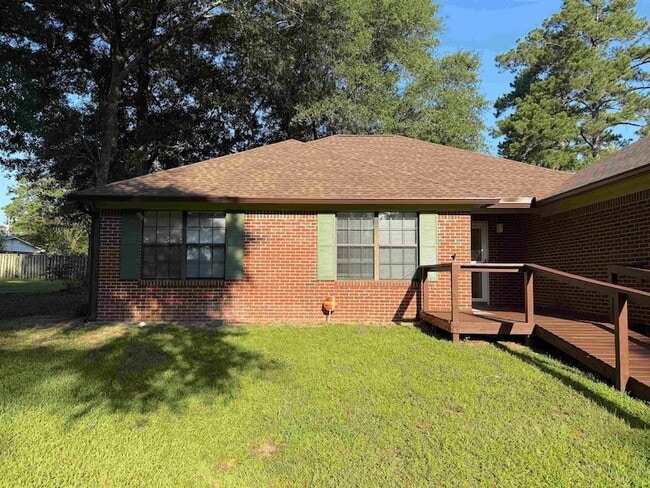 Photo - 432 Merlin Way