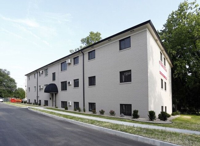 Building Photo - Broad Ripple Flats