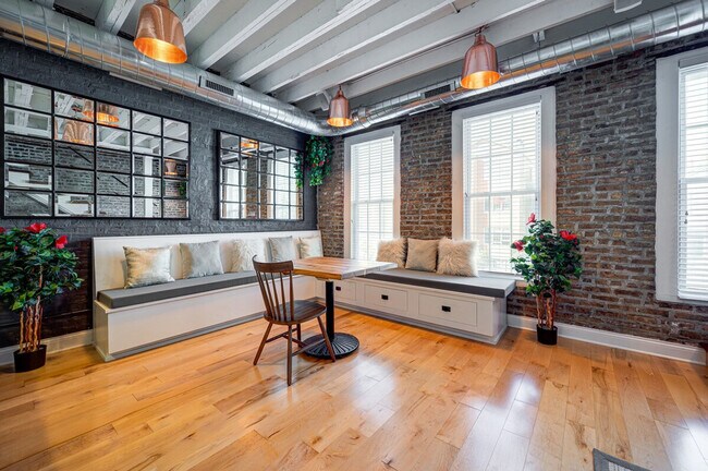 Photo - 1519 W Superior St Unit SI ID1255747P