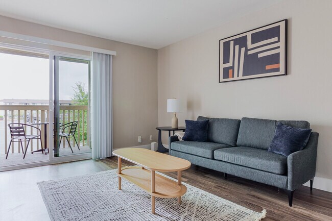 Building Photo - 644 Edgewater Blvd Unit FL3-ID2117