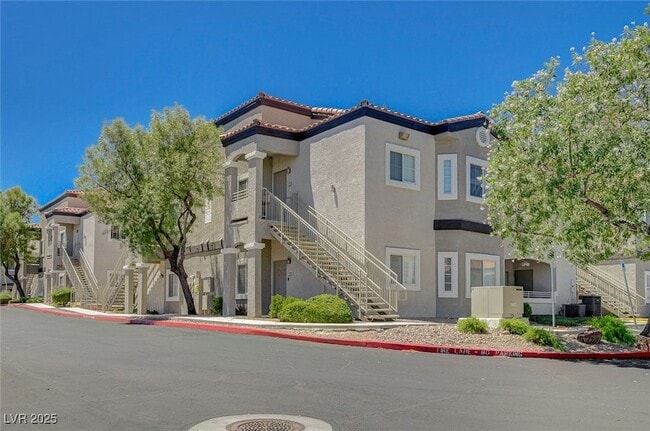 Building Photo - 6160 Rumrill St Unit 105