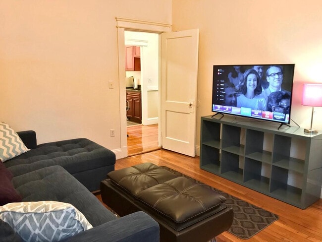 Photo - 109 Strathmore Rd Unit SI ID1355112P