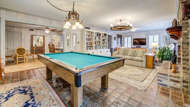 Building Photo - 237 Pioneer Loop Unit ID1253384P