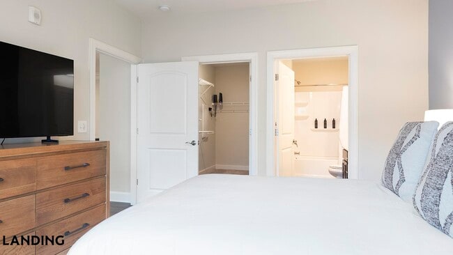 Photo - 3000 Daventry Cir Unit 4204