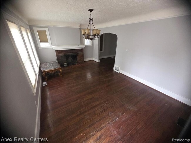 Photo - 6444 Coleman St