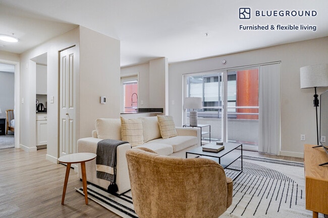 Building Photo - 526 Yale Ave N Unit FL4-ID877