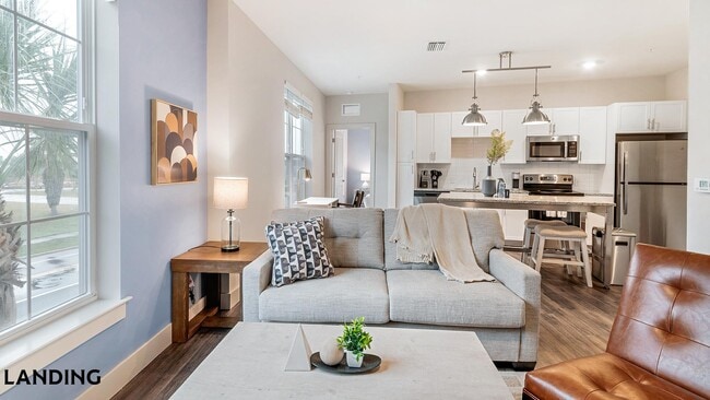 Photo - 5885 Lakehurst Dr Unit 2421