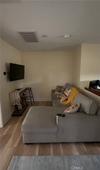 Photo - 18727 Bassett St