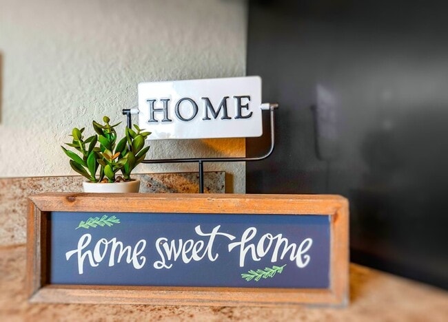 Building Photo - 21155 Gosling Rd Unit 20-A