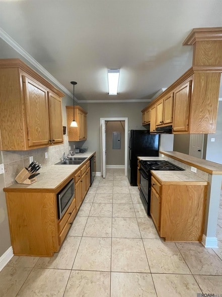 Photo - 828 Meadow Bend Dr