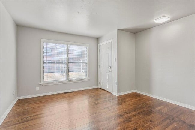 Photo - 1217 N Blackwelder Ave Unit 2