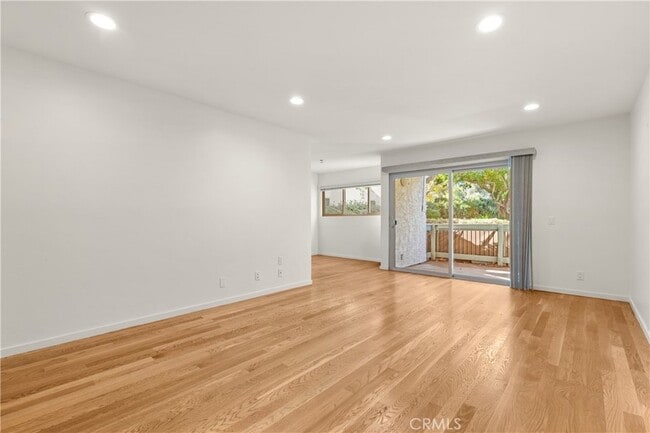 Photo - 4724 Park Granada