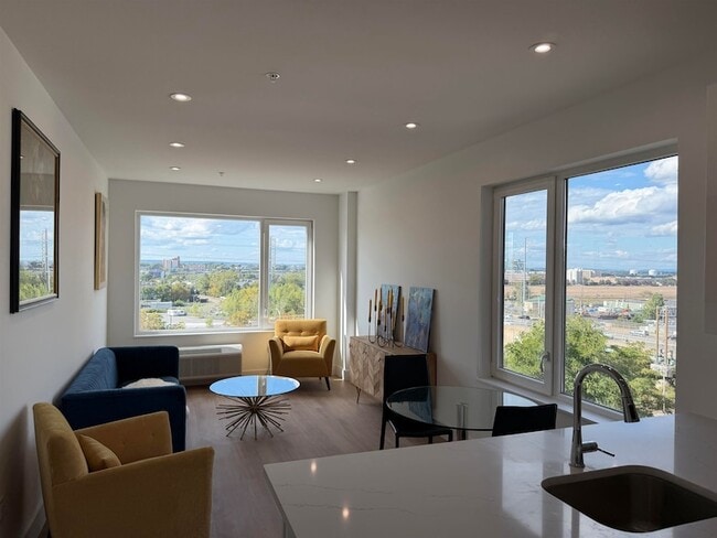 Building Photo - 3309 Liberty Ave Unit 301