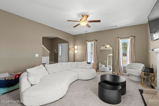 Photo - 709 W Warner Ct