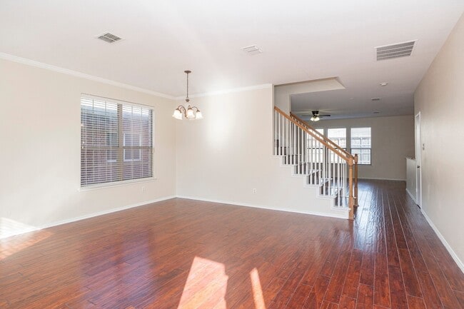 Photo - 5828 Pebble Ridge Dr