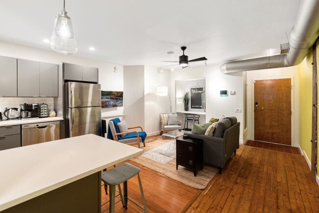 Building Photo - 221 Vine St Unit ID1289452P