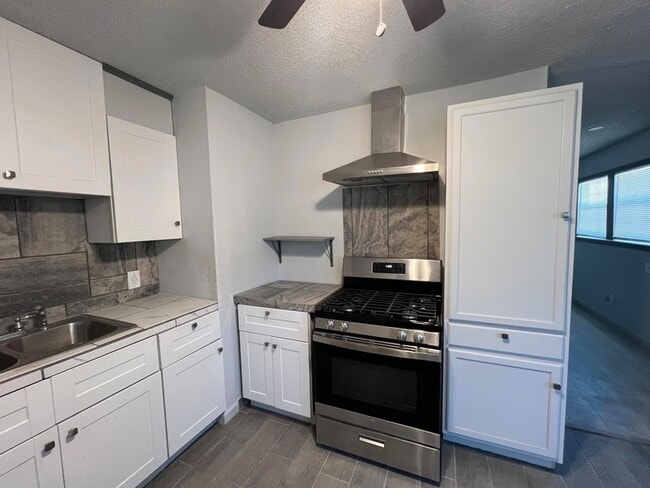 Photo - 801 Vanda Ave