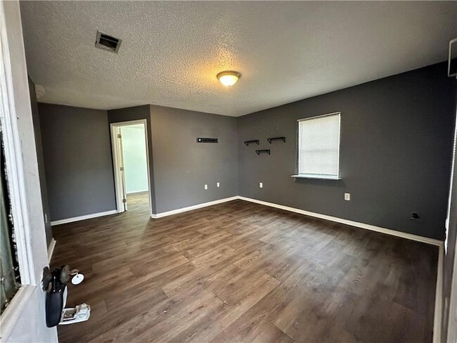 Photo - 34657 Grantham College Rd