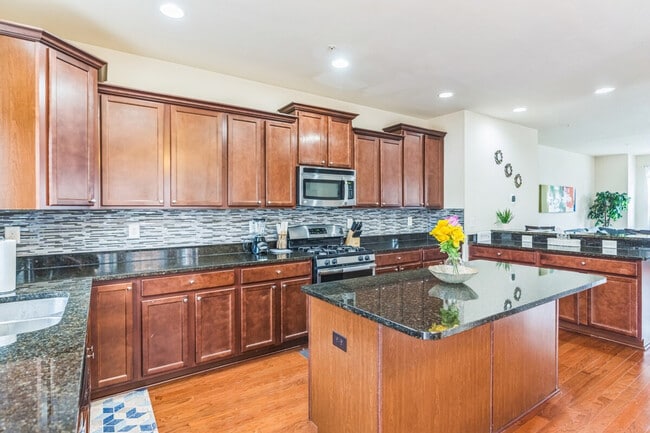 Photo - 7980 Blue Stream Dr Unit SI ID1310553P