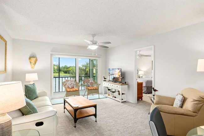 Building Photo - 138 Cypress Ln Unit ID1254606P