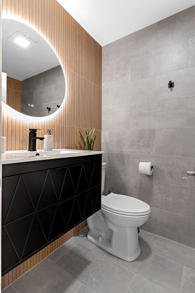 Photo - 3024 Humboldt Ave S Unit SI ID1272806P