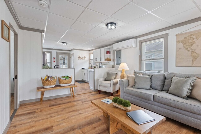 Building Photo - 2 Island Path Unit ID1312383P