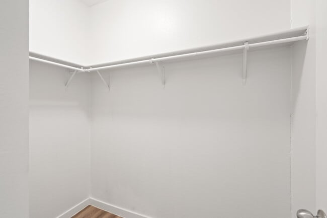 Photo - The Skylark on Harwood