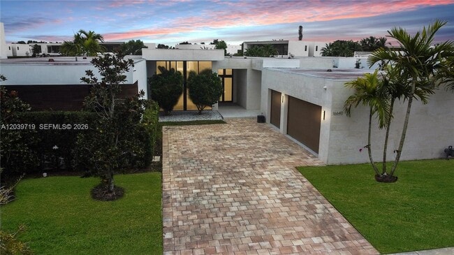 Building Photo - 16640 Sunset Way