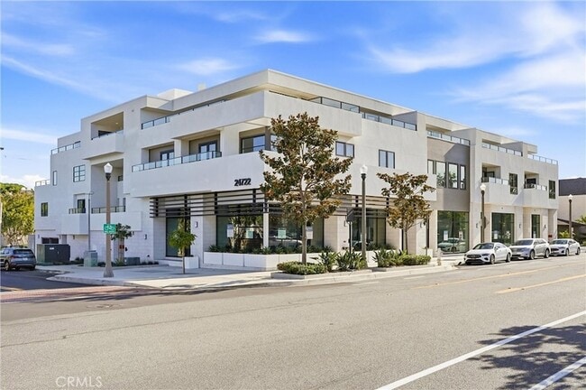 Building Photo - 24722 Del Prado Ave Unit 201