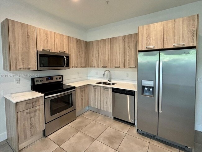 Photo - 440 NE 35th Ct