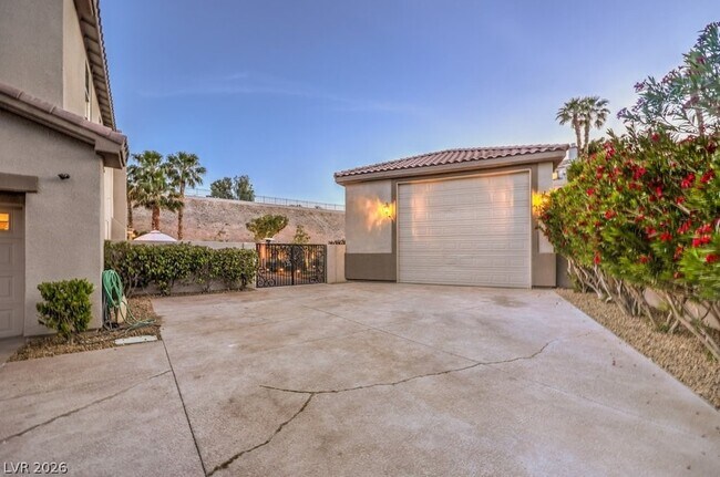 Photo - 2849 Soaring Peak Ave