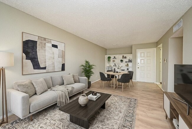 Building Photo - 2826 S Bartell Dr Unit 37