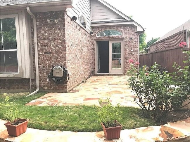 Photo - 9400 Western Trail