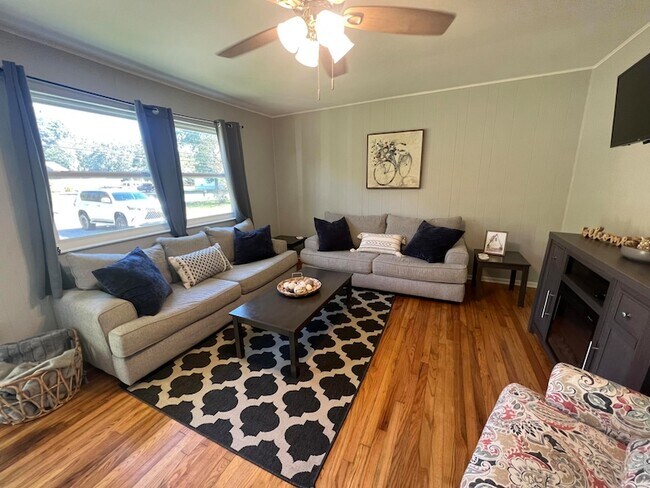 Photo - 8429 Daisy Dallas Rd