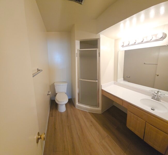 Photo - Jacaranda Apartments