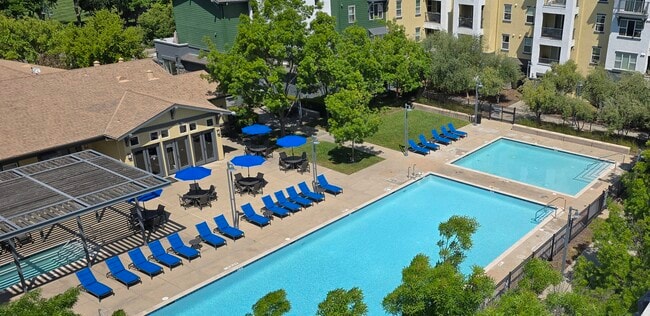 Building Photo - Oak Grove at Dublin Ranch