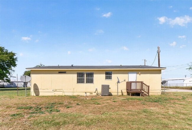 Photo - 1341 Flying L Ln