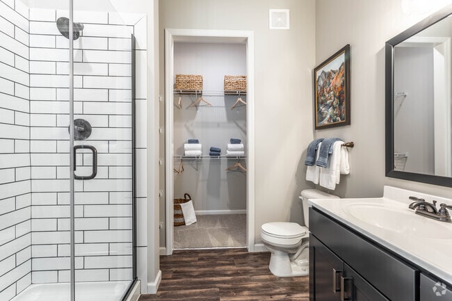 Suite C - 2Br, 2Br - 1,167 SF - Essex