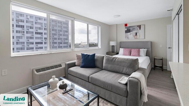 Photo - 305 Dr. M.L.K. Jr St S Unit 636.1404461