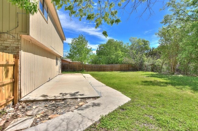 Photo - 1202 Southwalk St