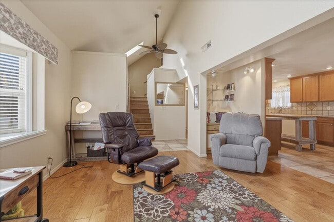 Building Photo - 925 S Haskett St Unit SI ID1462221P