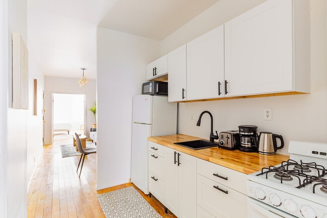 Photo - 221 E 26th St Unit SI FL2-ID1054298P