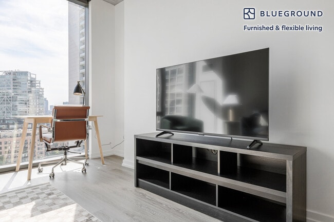 Photo - 460 W Chicago Ave Unit FL15-ID1351