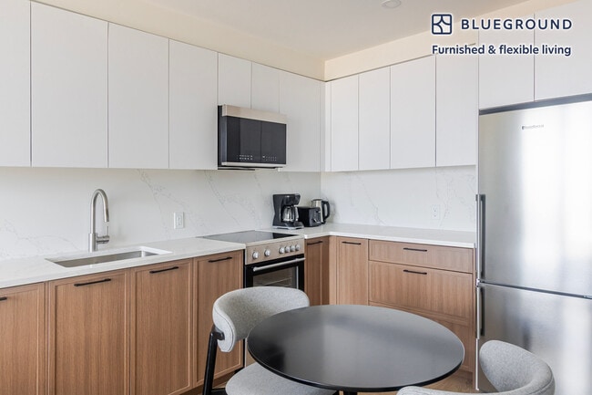 Photo - 159 Boerum St Unit FL15-ID2012