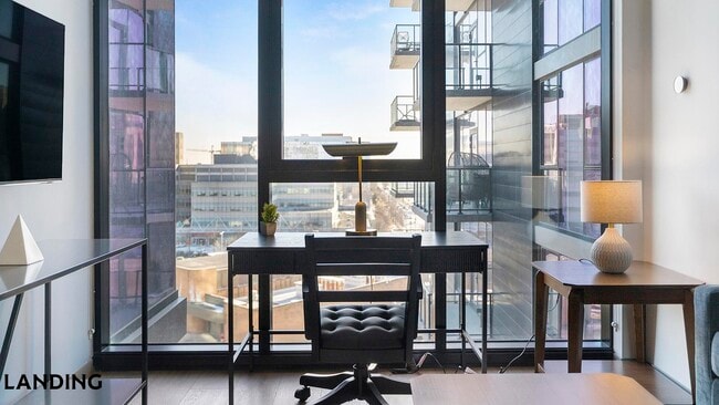 Photo - 513 S Damen Ave Unit 916